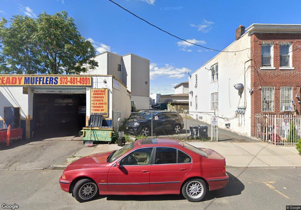 574 3rd St, Newark, NJ 07107 - photo 1