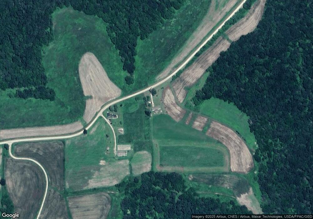 32326 Stinson Ridge Rd, Houston, MN 55943 - photo 1