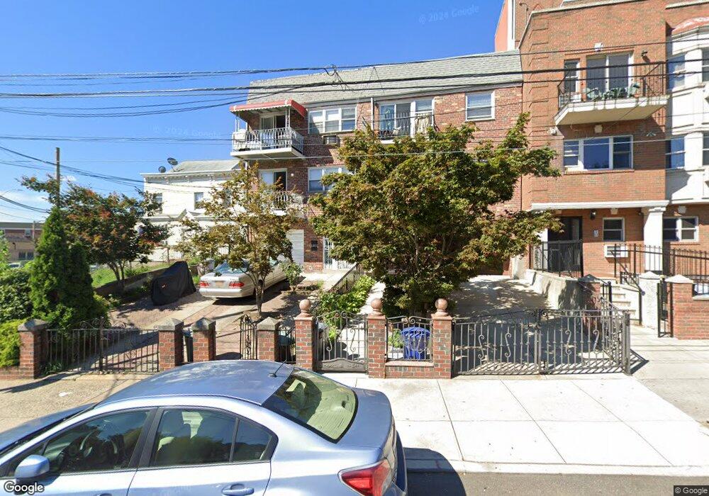 4622 Newtown Rd, Astoria, NY 11103 - photo 1