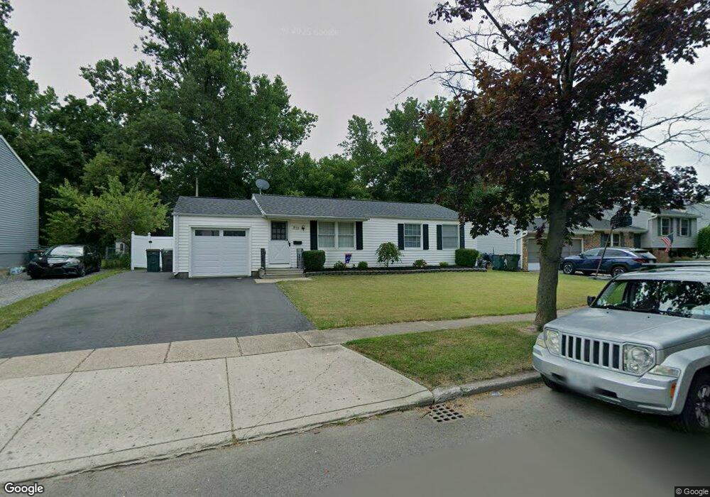 873 Deerfield Dr, North Tonawanda, NY 14120 - photo 1