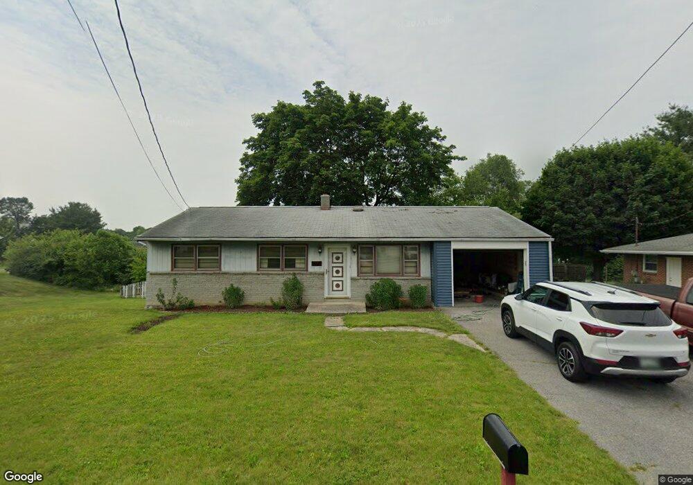 1237 Pleasantview Dr, Chambersburg, PA 17202 - photo 1