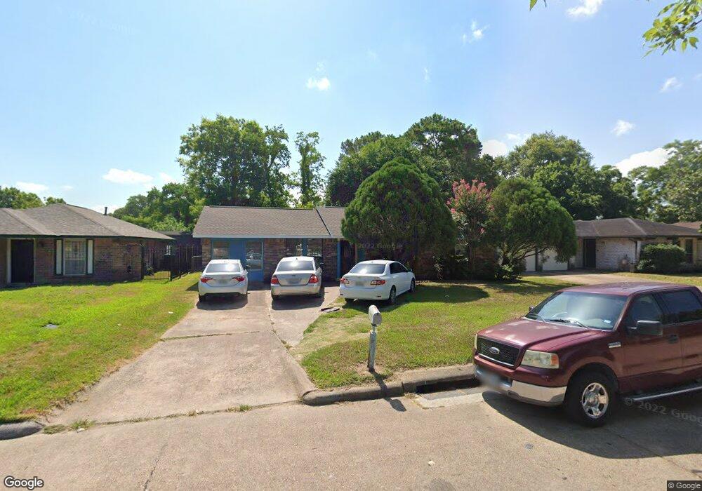 8614 Old Ledge Ln, Houston, TX 77088 - photo 1