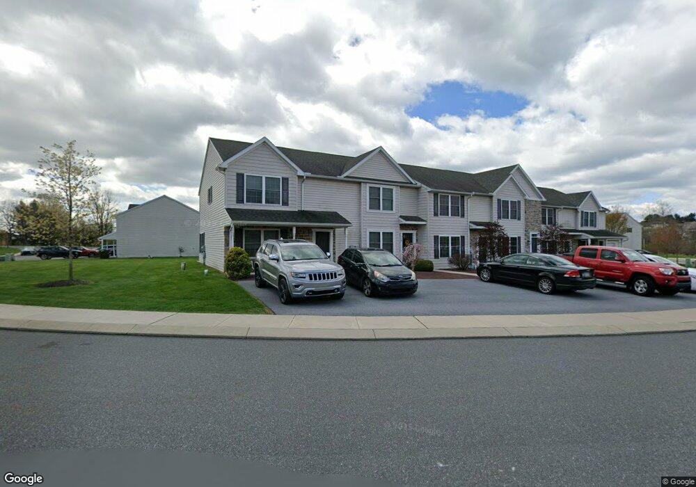 124 Redstone Cir, Denver, PA 17517 - photo 1