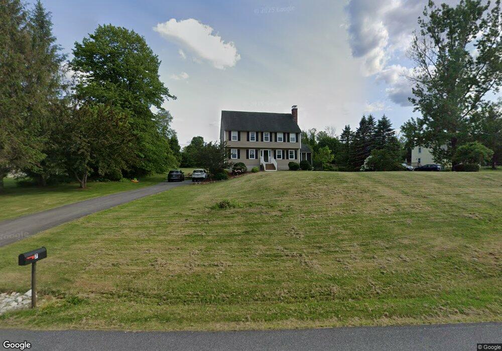 7 Meadowbrook Rd, Derry, NH 03038 - photo 1