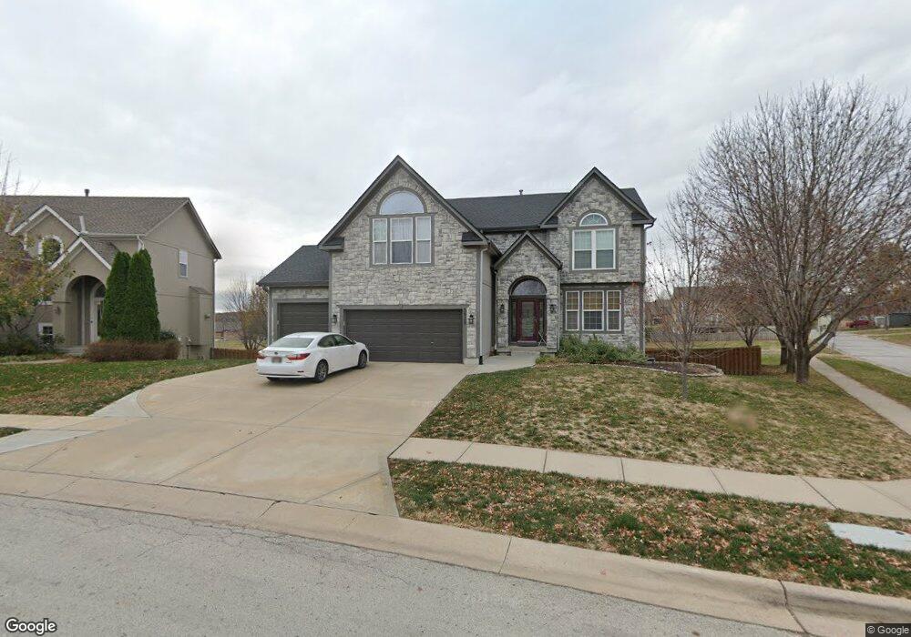 5820 Noreston St, Shawnee, KS 66218 - photo 1