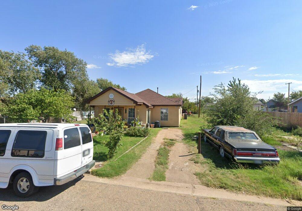 1211 Binkley Ave, Dumas, TX 79029 - photo 1