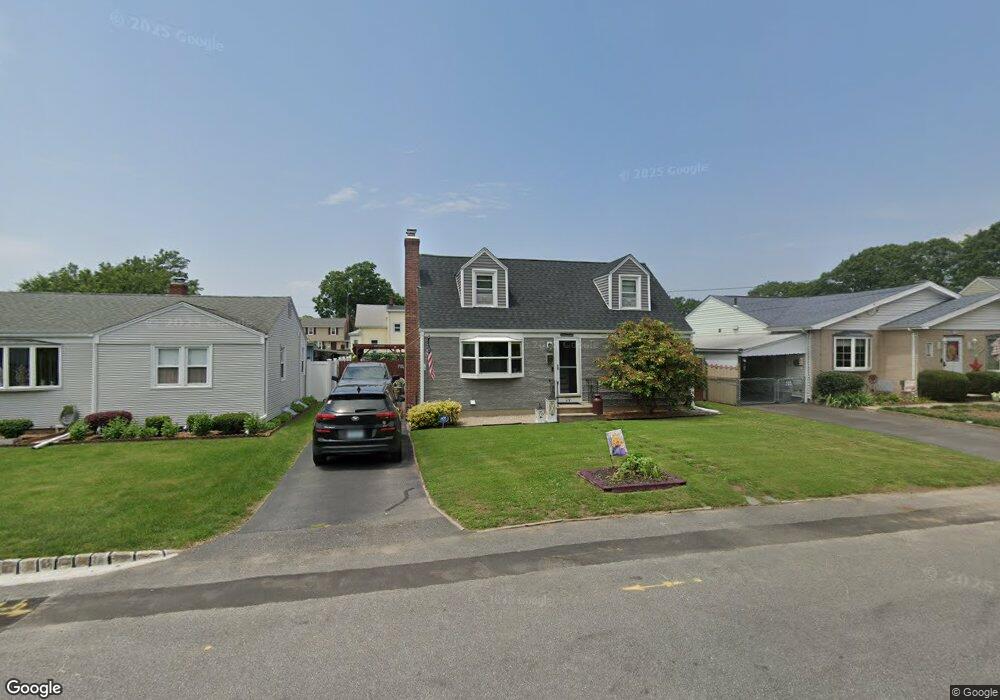 29 Magnolia St, Cranston, RI 02910 - photo 1