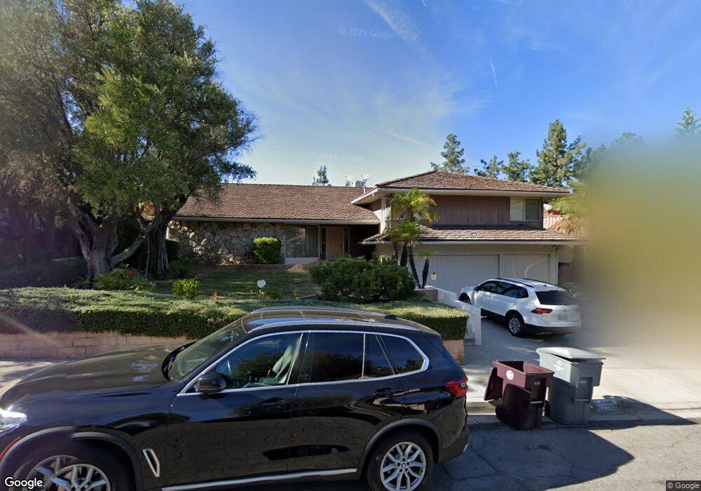 1137 Sweetbriar Dr, Glendale, CA 91206 - photo 1