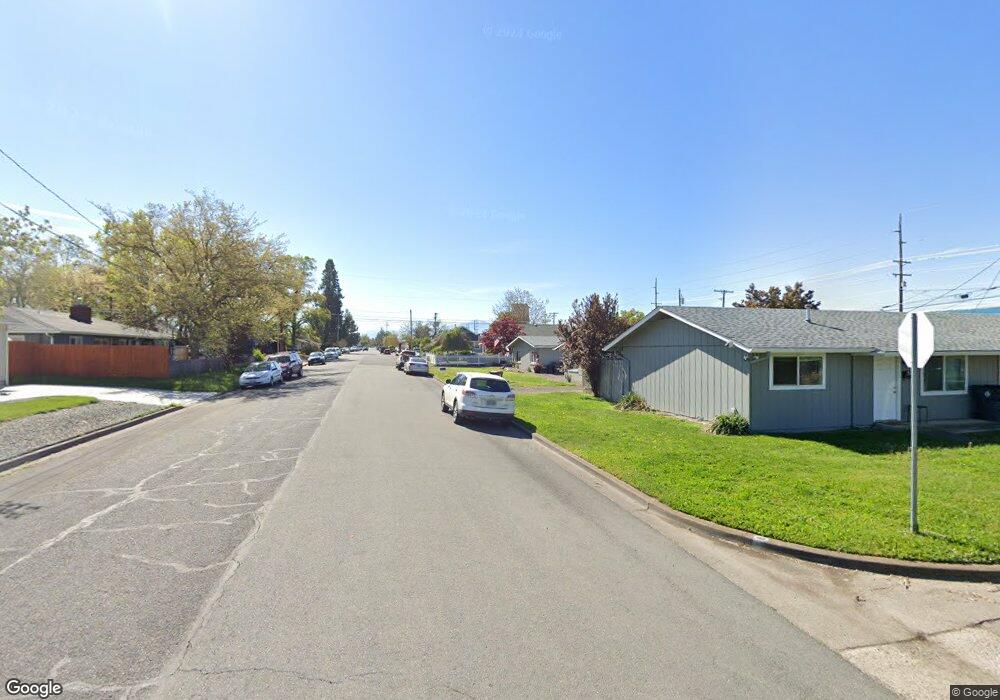 80 Maple St, Central Point, OR 97502 - photo 1