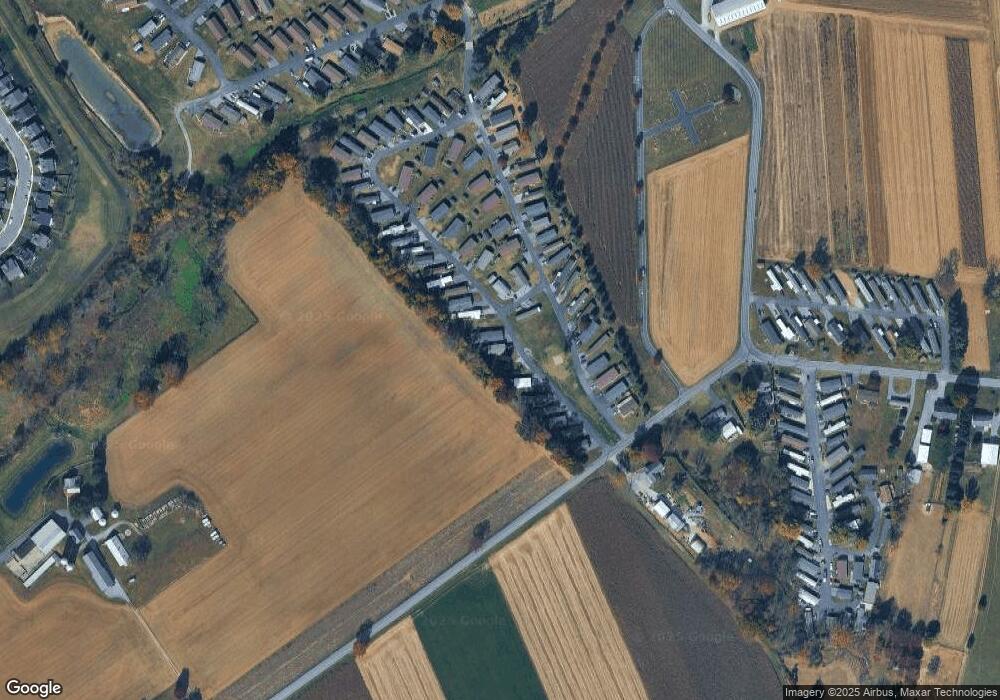 200 Amber Cir, New Holland, PA 17557 - photo 1