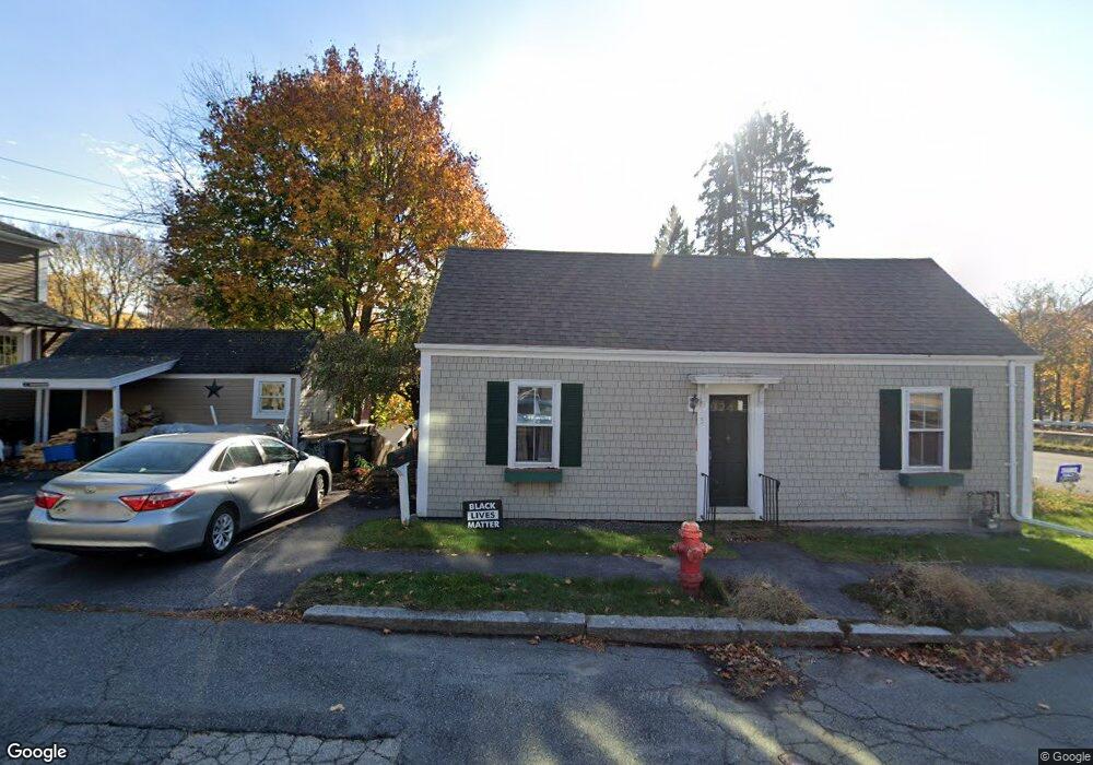 5 Railroad St, Newburyport, MA 01950 - photo 1