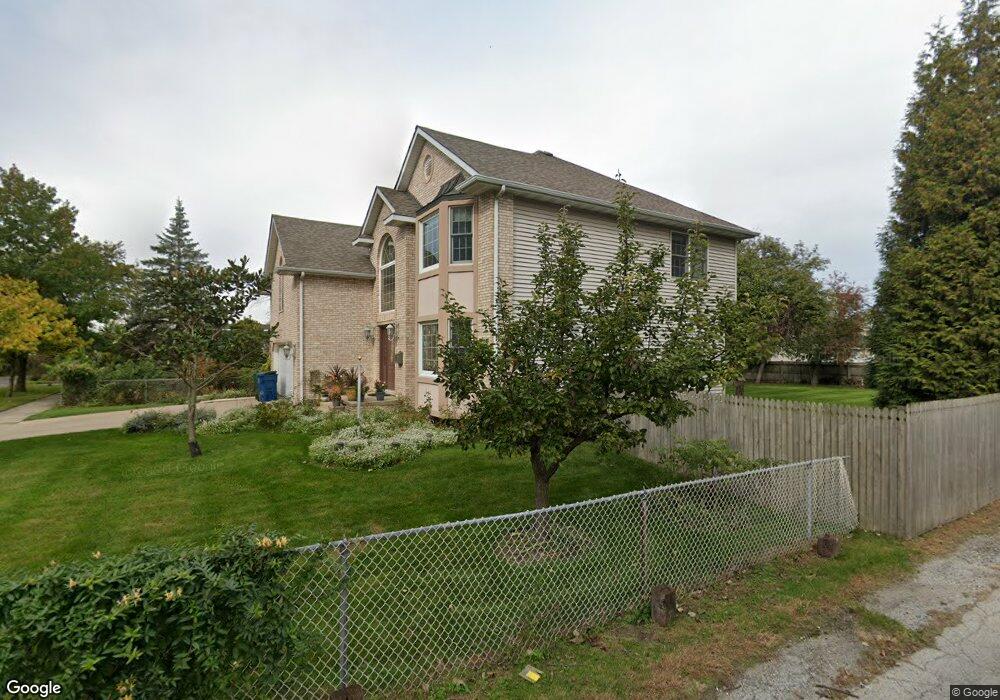 615 Roosevelt Dr unit 17, Whiting, IN 46394 - photo 1