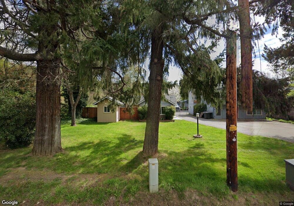 602 W Evans Creek Rd, Rogue River, OR 97537 - photo 1