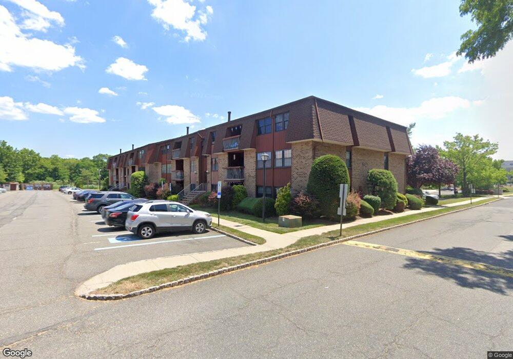 24 Powderhorn Ct, Woodbridge, NJ 07095 - photo 1