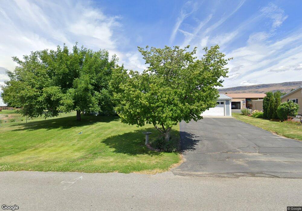 3009 2nd St SE, East Wenatchee, WA 98802 - photo 1