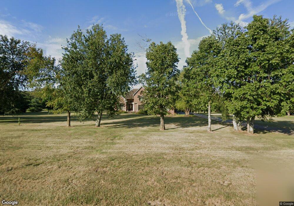 320 Cave Run Cir, Versailles, KY 40383 - photo 1