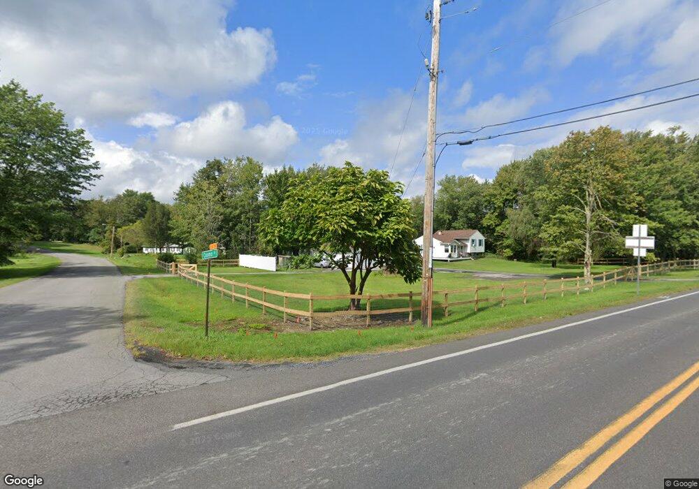 335 Vineyard Ave unit 335 Vineyard Ave, Highland, NY 12528 - photo 1