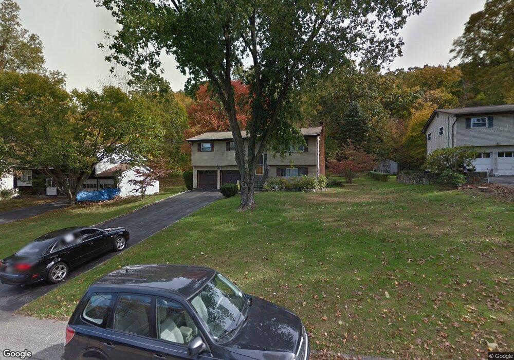 571 Westbrook Dr, Cortlandt Manor, NY 10567 - photo 1