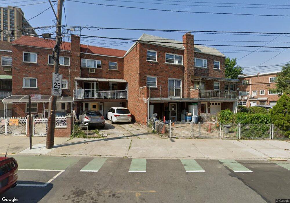 1952 Bronxdale Ave, Bronx, NY 10462 - photo 1