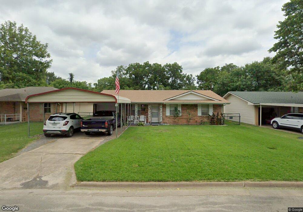 213 Victory St, Bonham, TX 75418 - photo 1