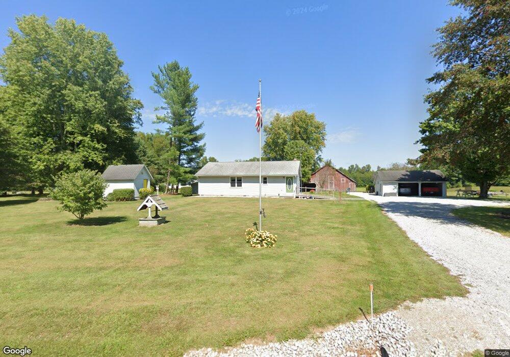 5590 W Deaver Rd, Columbus, IN 47201 - photo 1