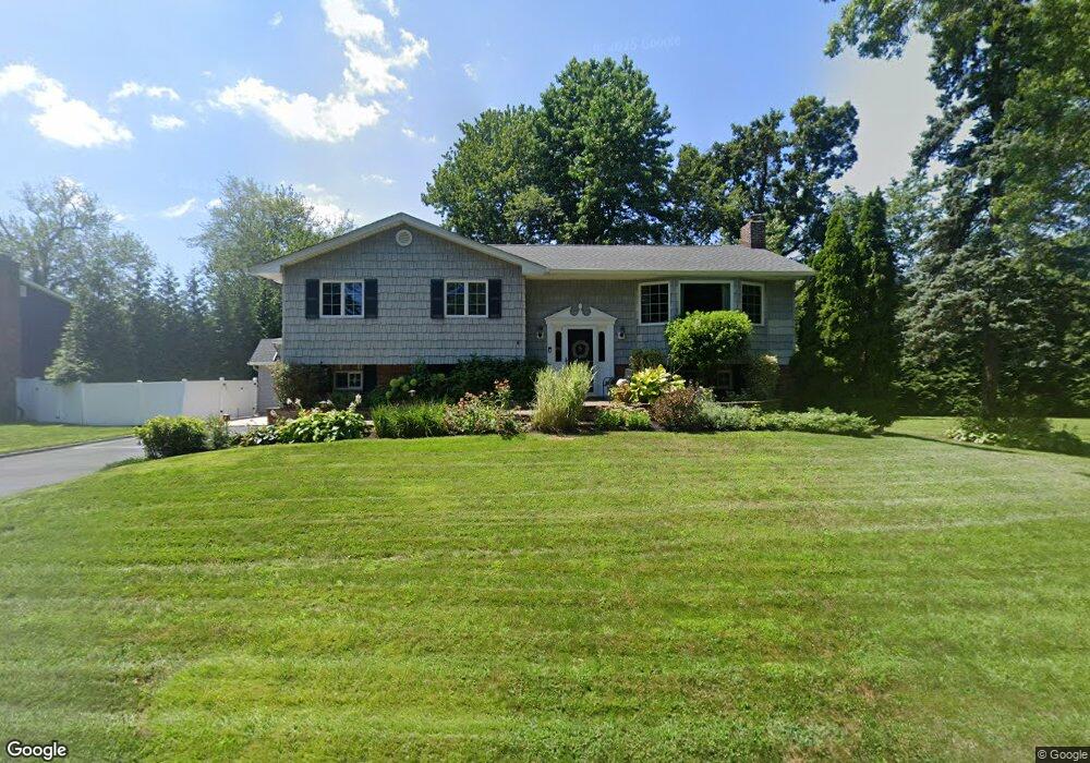 2 Briarcliff Ln, Glen Cove, NY 11542 - photo 1