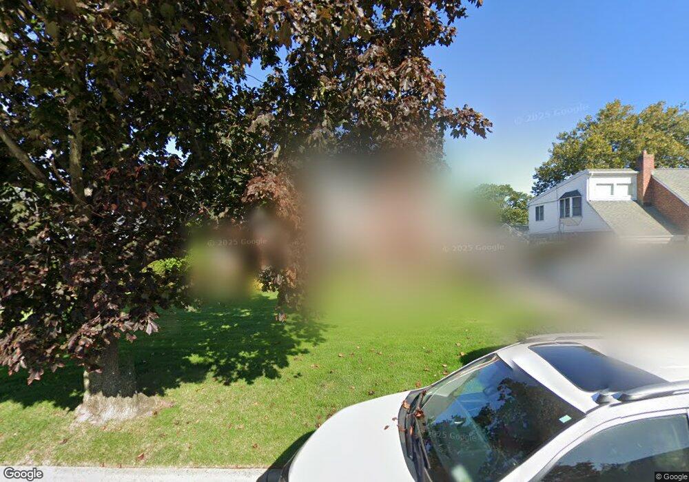 31 Overlook Rd, Great Neck, NY 11020 - photo 1