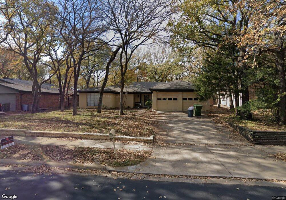 2921 Ridgewood Dr, Hurst, TX 76054 - photo 1