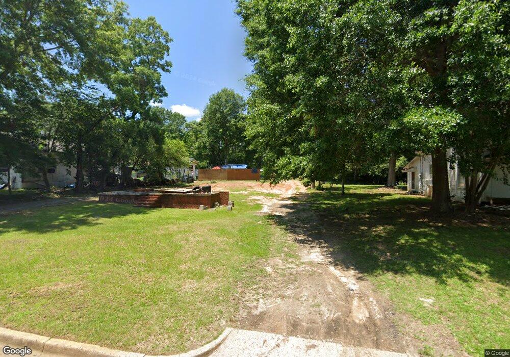 908 N 11th Ave, Laurel, MS 39440 - photo 1
