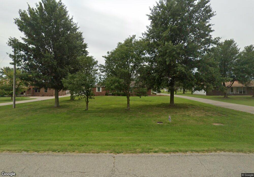 1924 W Maple St, Columbus, KS 66725 - photo 1