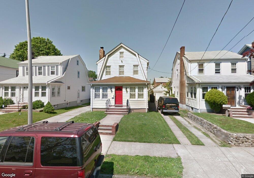 4352 168th St, Flushing, NY 11358 - photo 1