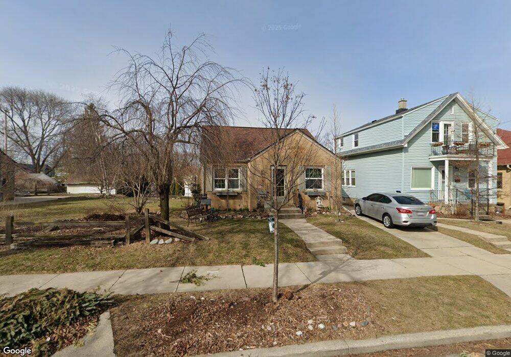 306 E Norwich St, Milwaukee, WI 53207 - photo 1