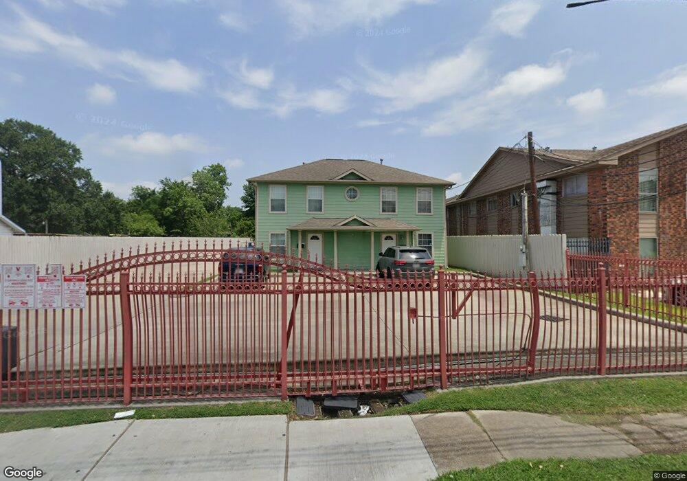 815 Tidwell Rd, Houston, TX 77022 - photo 1