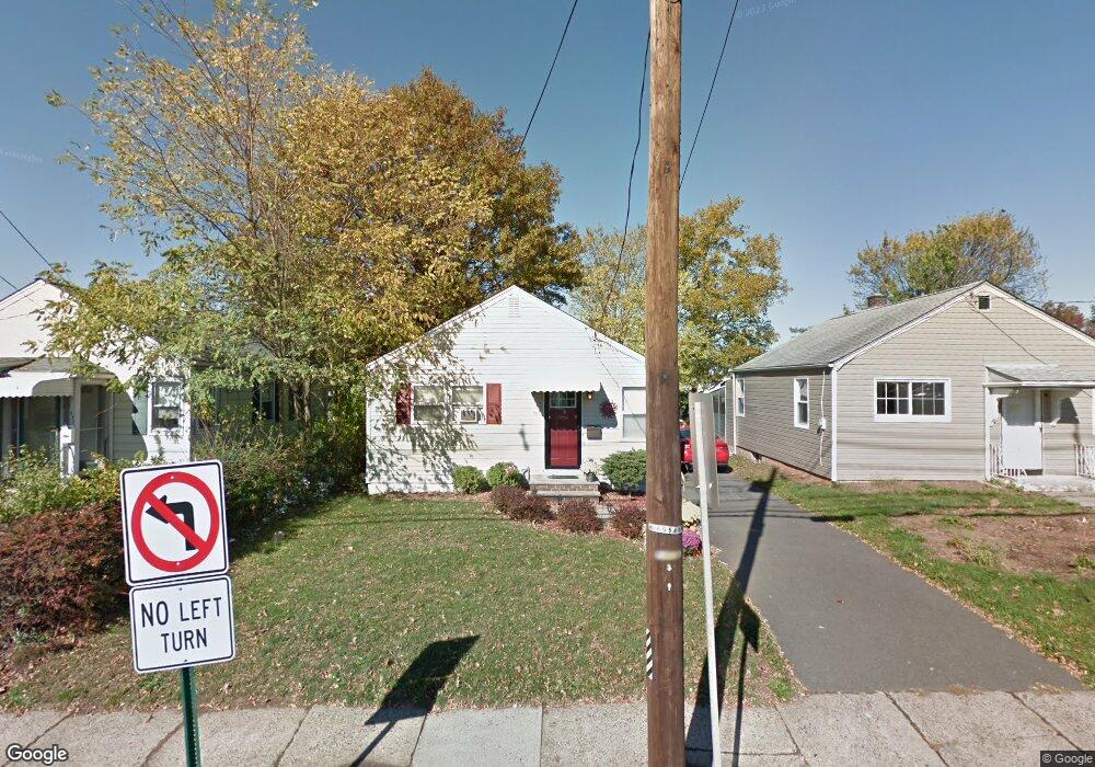 586 Chain o Hills Rd, Colonia, NJ 07067 - photo 1