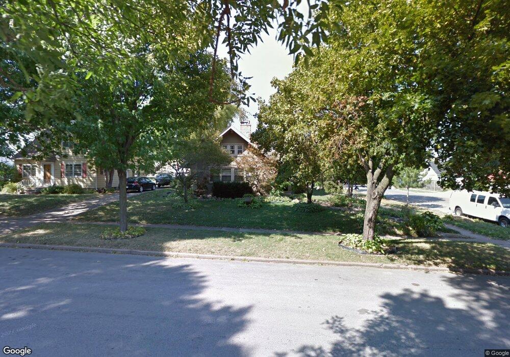 1303 W 2nd St, Cedar Falls, IA 50613 - photo 1