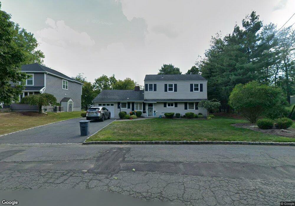 17 Hawthorne Dr, Livingston, NJ 07039 - photo 1