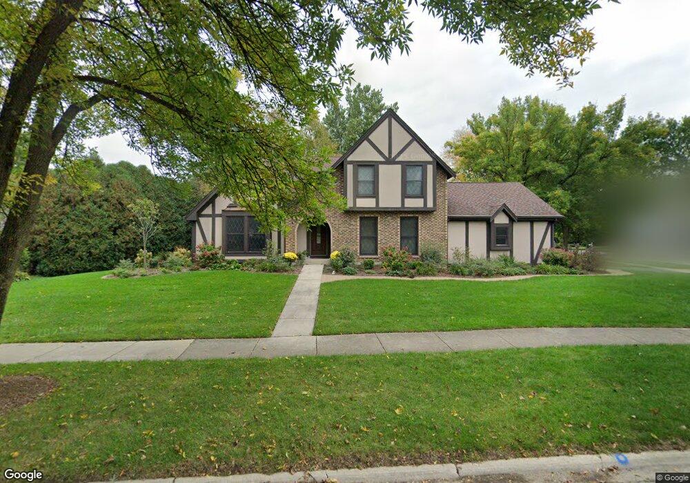 827 S Charles Ave, Naperville, IL 60540 - photo 1