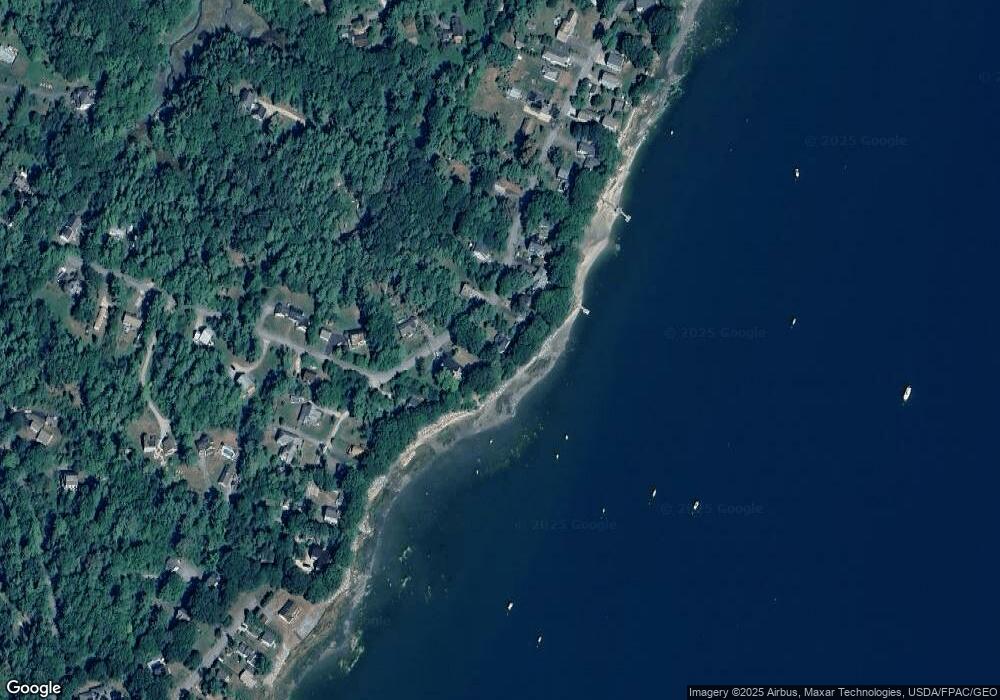 78 Maquoit Dr, Freeport, ME 04032 - photo 1