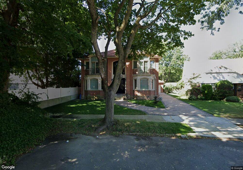 24545 63rd Ave, Little Neck, NY 11362 - photo 1