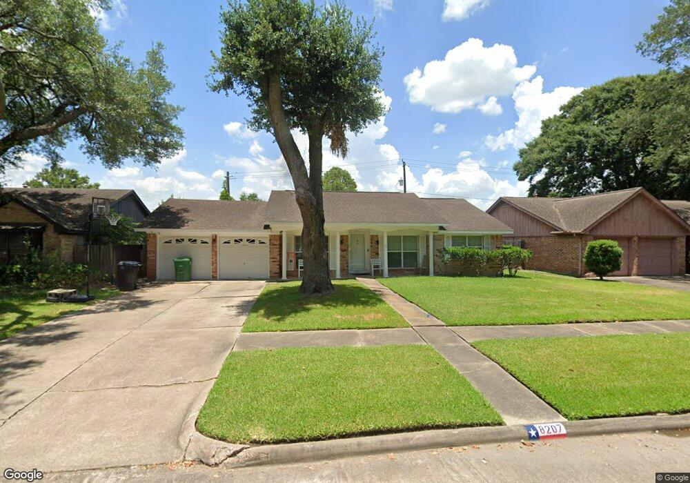 8207 Gulfwood Ln, Houston, TX 77075 - photo 1
