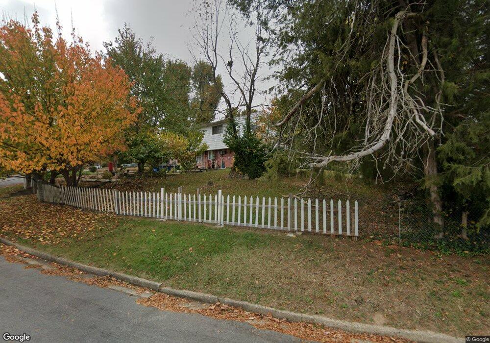 9201 Mapleway Rd, Henrico, VA 23229 - photo 1