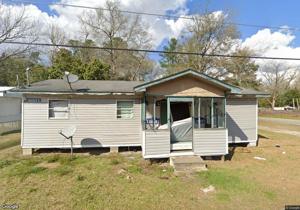 301 Magnolia St, Claxton, GA 30417 - photo 1