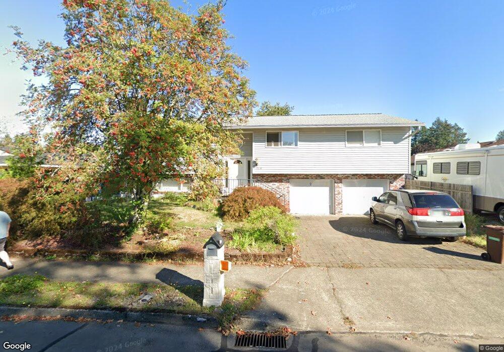 1320 NE Cochran Dr, Gresham, OR 97030 - photo 1