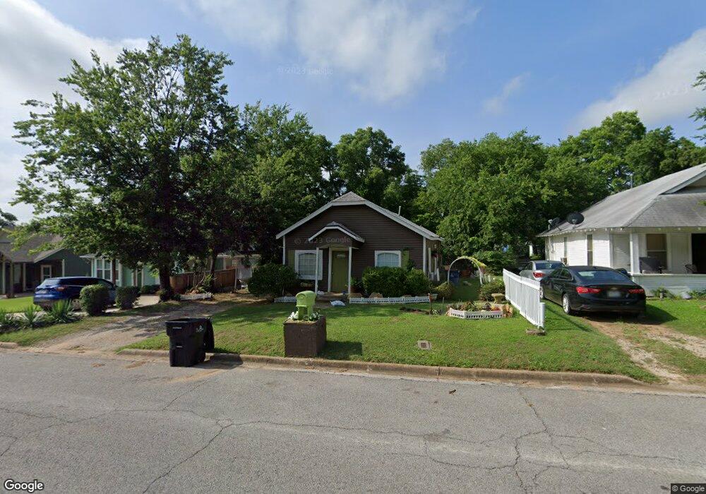 416 Martin Luther King St, Denison, TX 75020 - photo 1