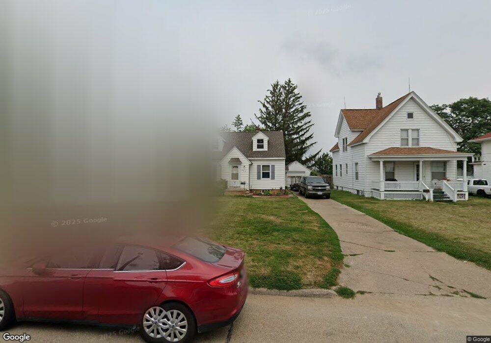 274 24th Ave SW, Cedar Rapids, IA 52404 - photo 1