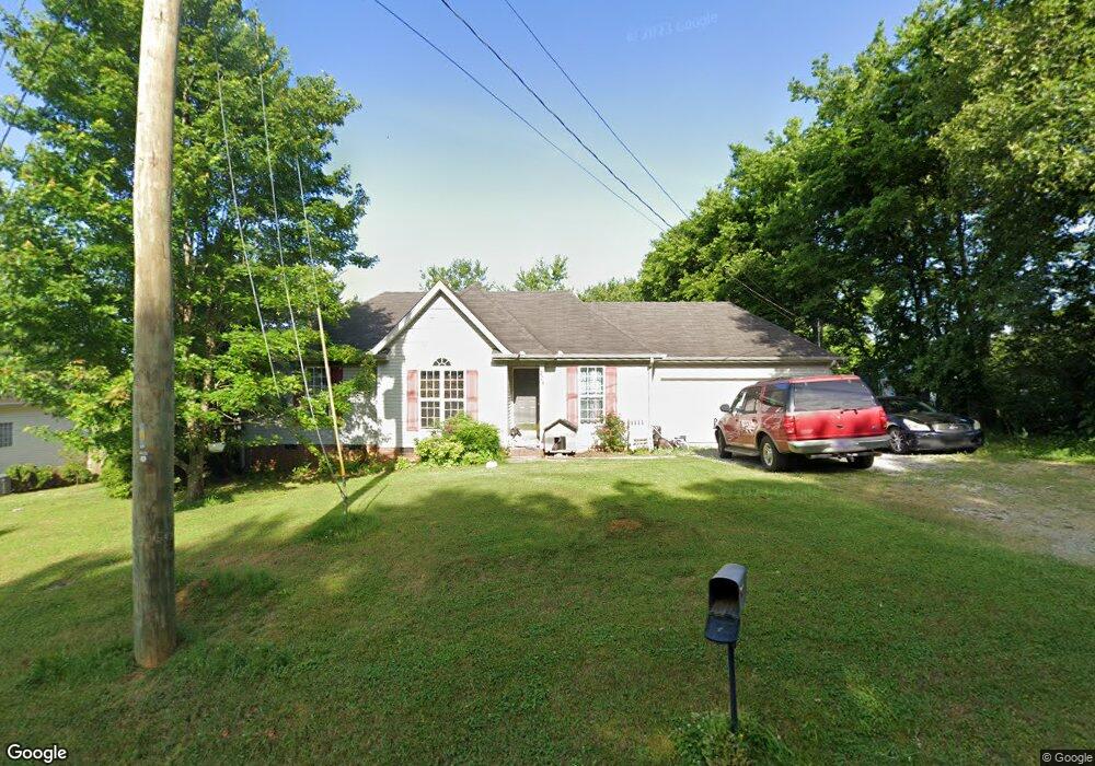 208 Shelbyville Mills Rd, Shelbyville, TN 37160 - photo 1