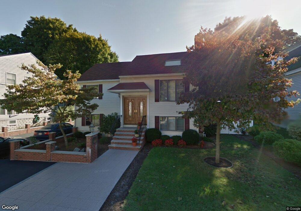 11 Charles St, Stoneham, MA 02180 - photo 1