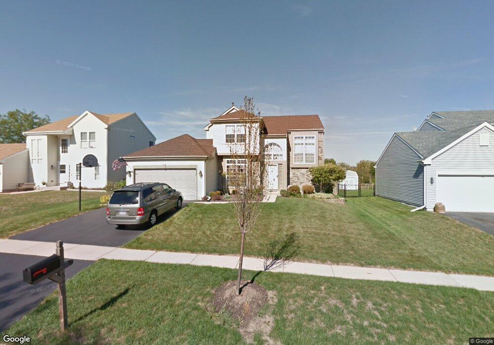 624 Lorree Ln, Lake In the Hills, IL 60156 - photo 1