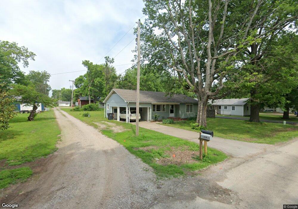 304 S Karner St, Altamont, KS 67330 - photo 1