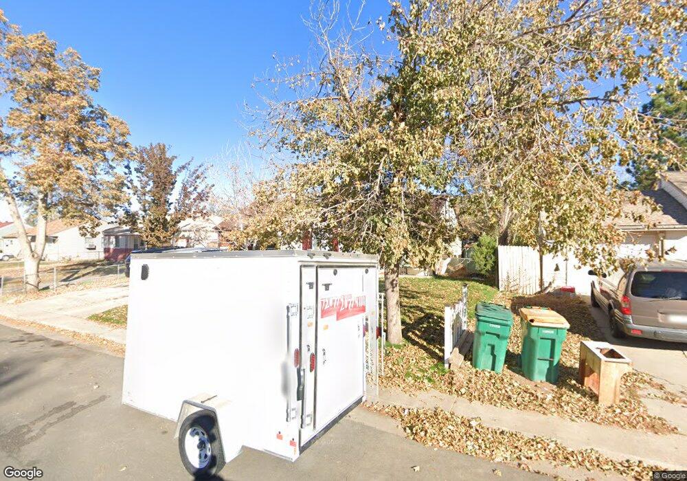 766 Kenton St, Aurora, CO 80010 - photo 1